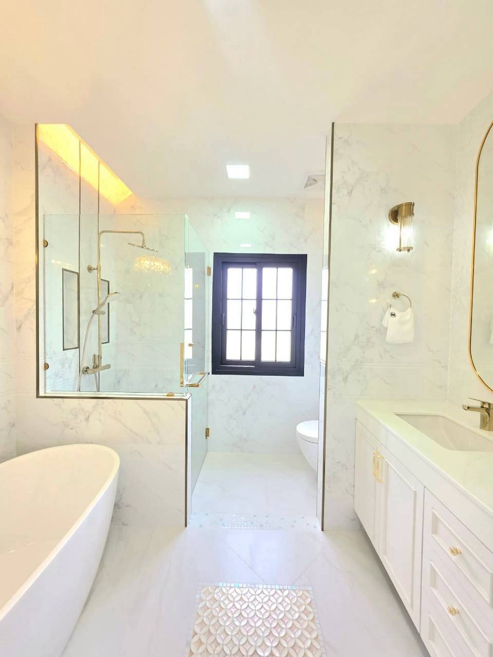 Prime Location Pool Villa 5 Bed, 5 Bath 100 SQW. @ Jomtien-Chaiyaphruek, Pattaya