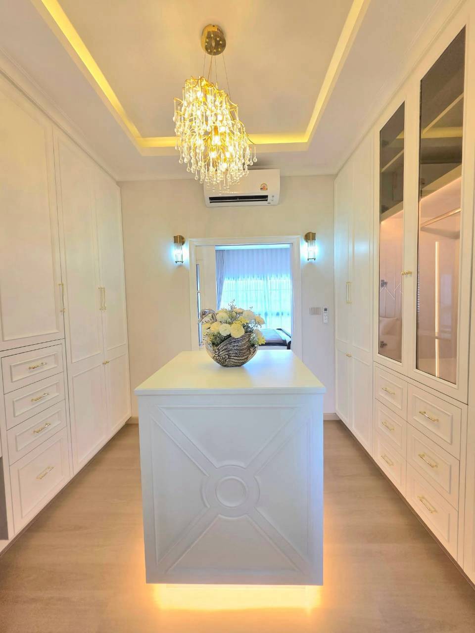 Prime Location Pool Villa 5 Bed, 5 Bath 100 SQW. @ Jomtien-Chaiyaphruek, Pattaya