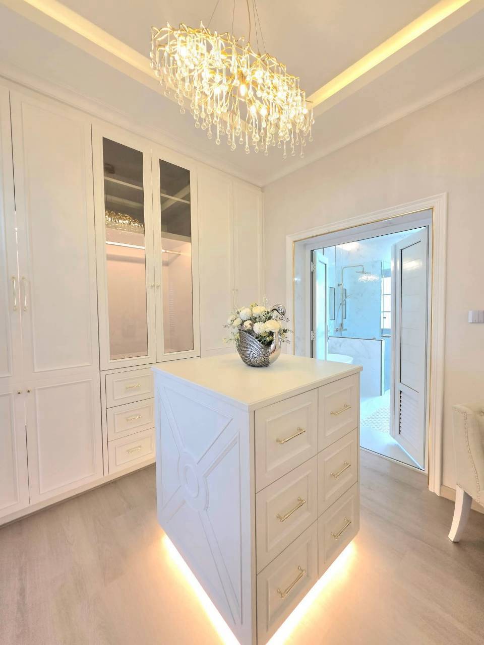 Prime Location Pool Villa 5 Bed, 5 Bath 100 SQW. @ Jomtien-Chaiyaphruek, Pattaya