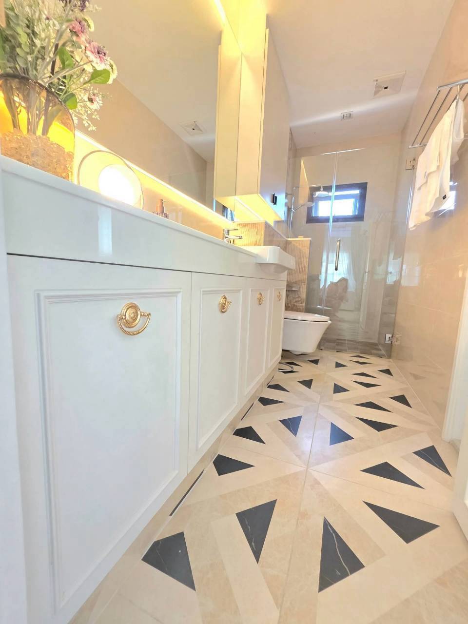 Prime Location Pool Villa 5 Bed, 5 Bath 100 SQW. @ Jomtien-Chaiyaphruek, Pattaya