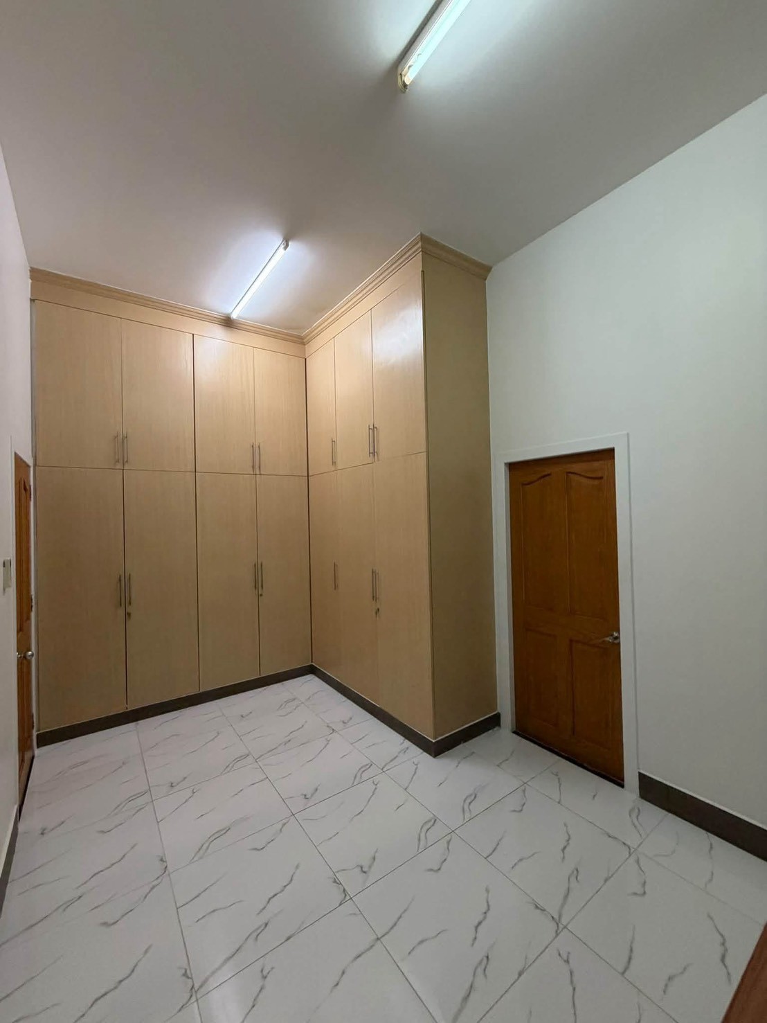 For Sale: House for sale on Pratumnak Hill, near the sea. @ Pratumnak Hill