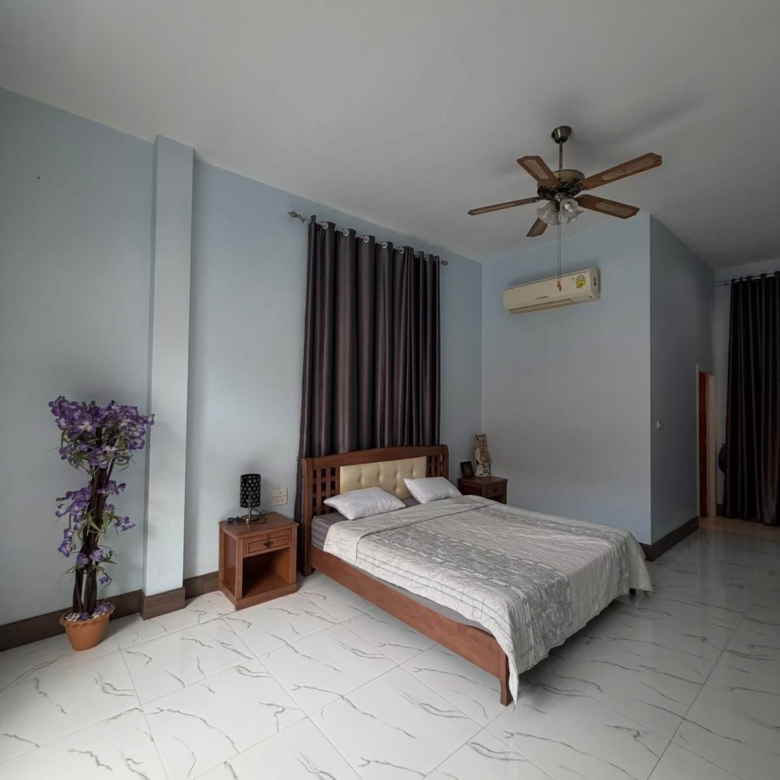 For Sale: House for sale on Pratumnak Hill, near the sea. @ Pratumnak Hill