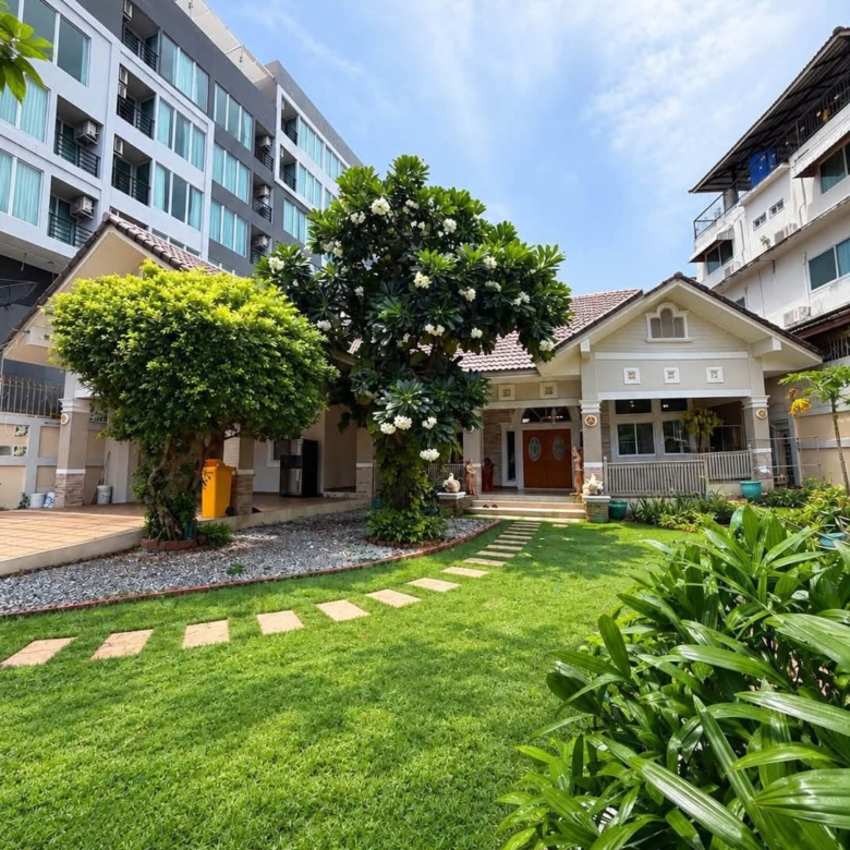 For Sale: House for sale on Pratumnak Hill, near the sea. @ Pratumnak Hill