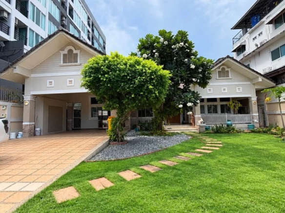 For Sale: House for sale on Pratumnak Hill, near the sea. @ Pratumnak Hill
