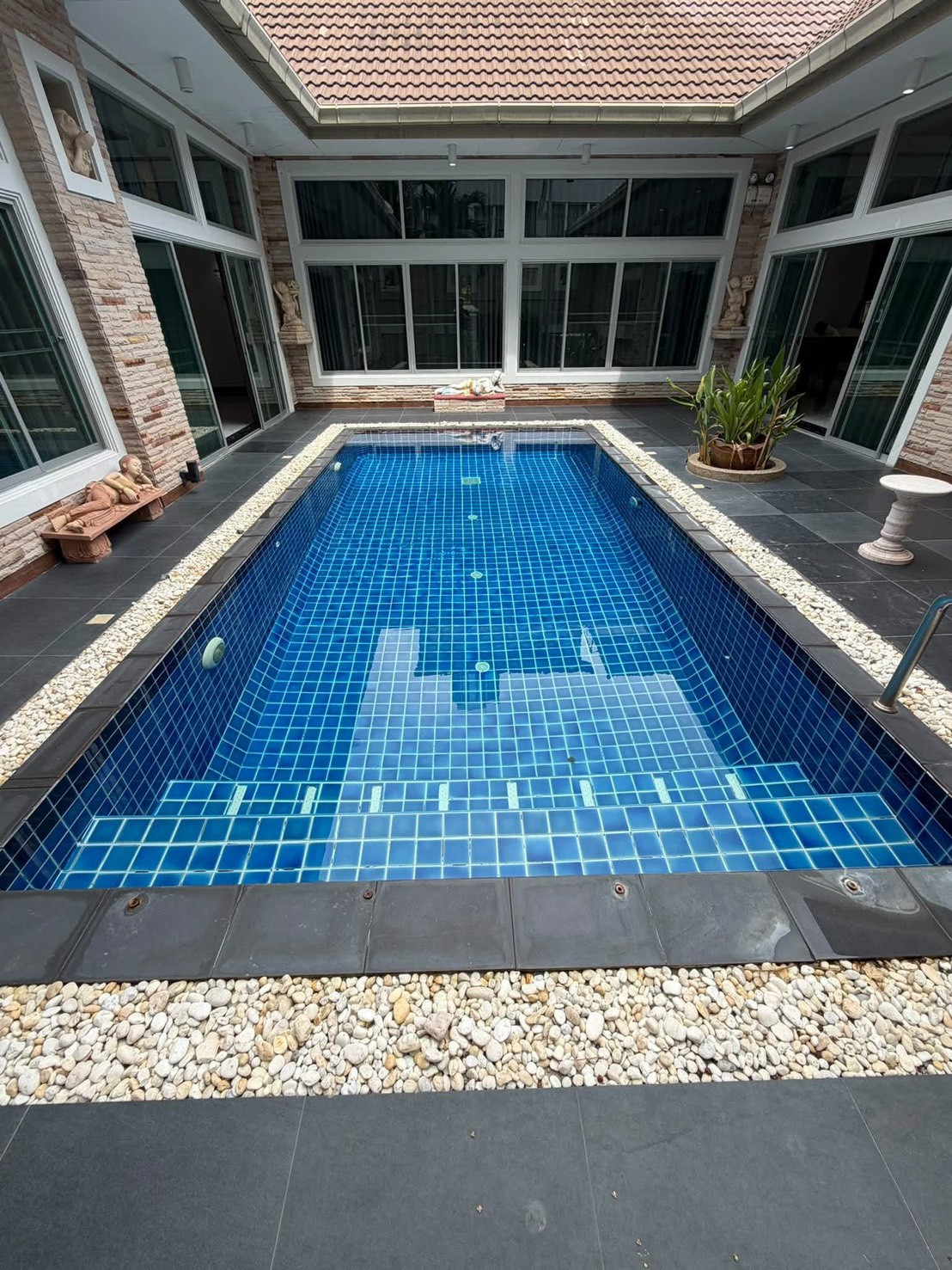 For Sale: House for sale on Pratumnak Hill, near the sea. @ Pratumnak Hill