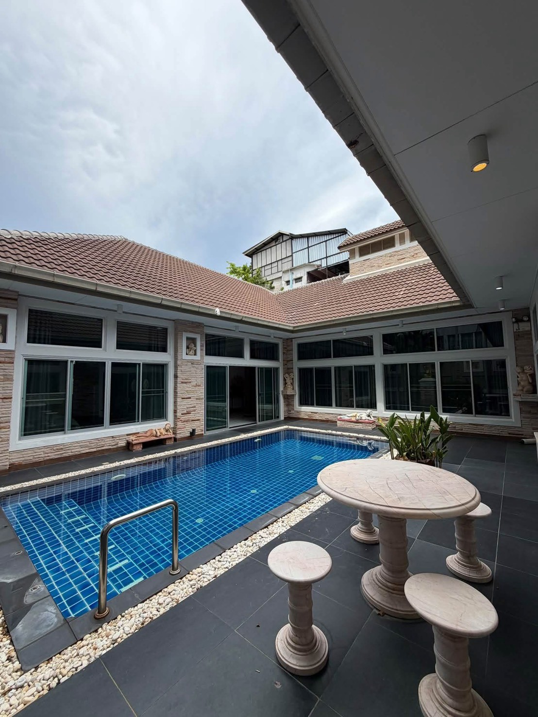 For Sale: House for sale on Pratumnak Hill, near the sea. @ Pratumnak Hill