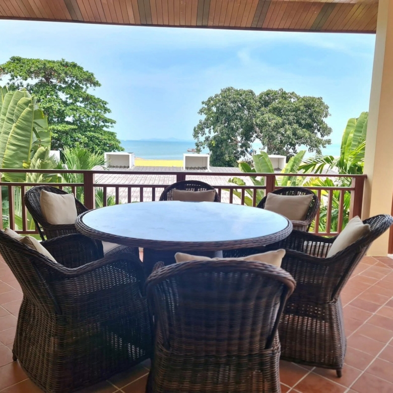 For Sale: Beachfront House For Sale near the sea. @ Bang Sa ray