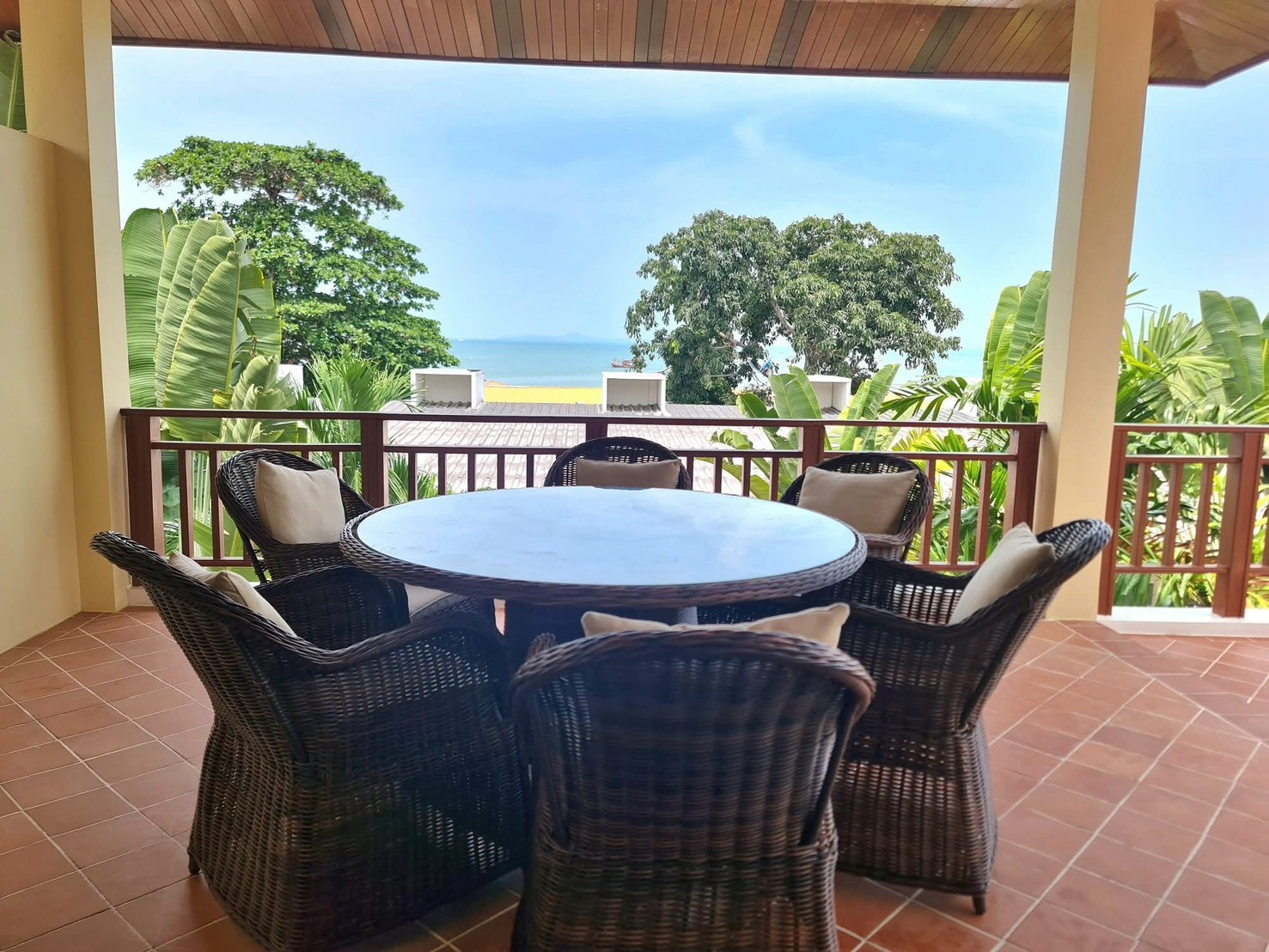 For Sale: Beachfront House For Sale near the sea. @ Bang Sa ray