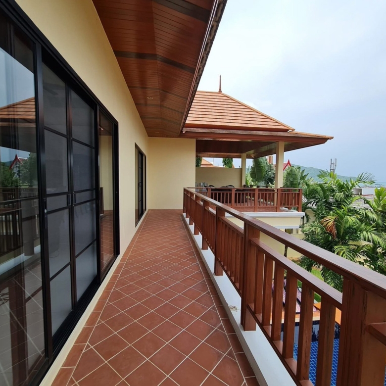 For Sale: Beachfront House For Sale near the sea. @ Bang Sa ray