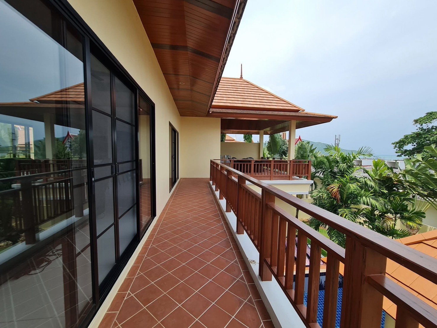 For Sale: Beachfront House For Sale near the sea. @ Bang Sa ray