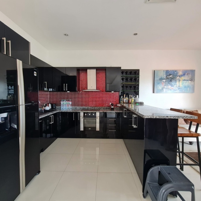 For Sale: Beachfront House For Sale near the sea. @ Bang Sa ray