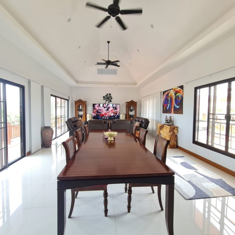 For Sale: Beachfront House For Sale near the sea. @ Bang Sa ray