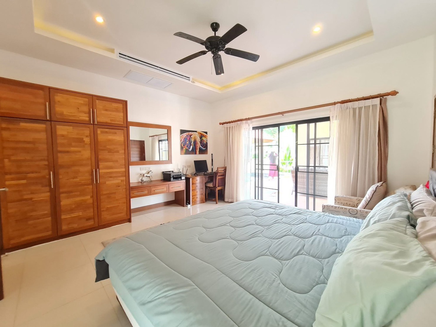 For Sale: Beachfront House For Sale near the sea. @ Bang Sa ray