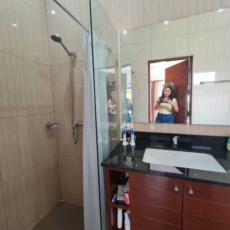 For Sale: Beachfront House For Sale near the sea. @ Bang Sa ray