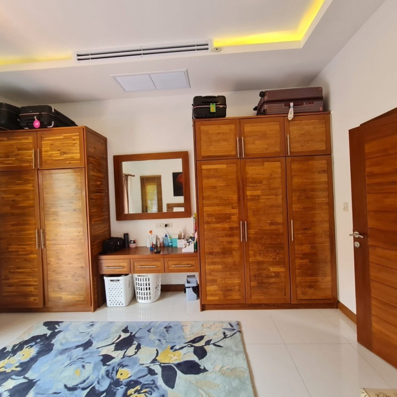 For Sale: Beachfront House For Sale near the sea. @ Bang Sa ray