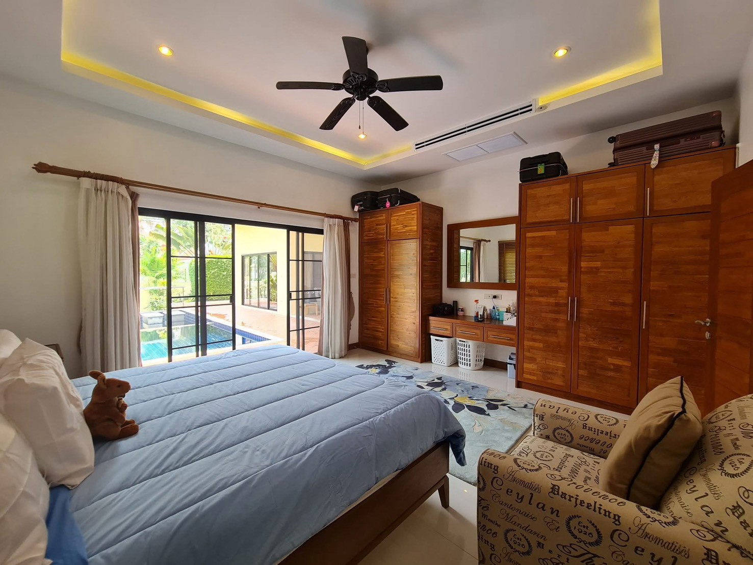 For Sale: Beachfront House For Sale near the sea. @ Bang Sa ray