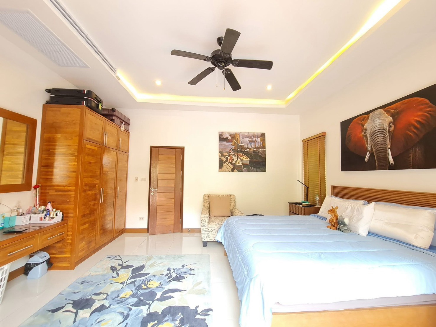 For Sale: Beachfront House For Sale near the sea. @ Bang Sa ray