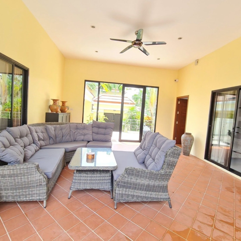 For Sale: Beachfront House For Sale near the sea. @ Bang Sa ray