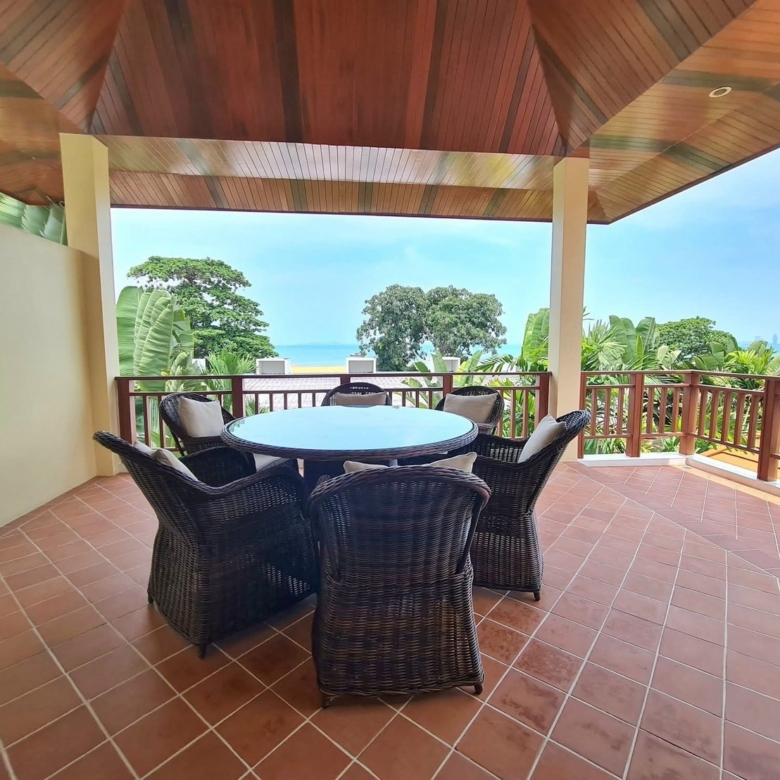 For Sale: Beachfront House For Sale near the sea. @ Bang Sa ray