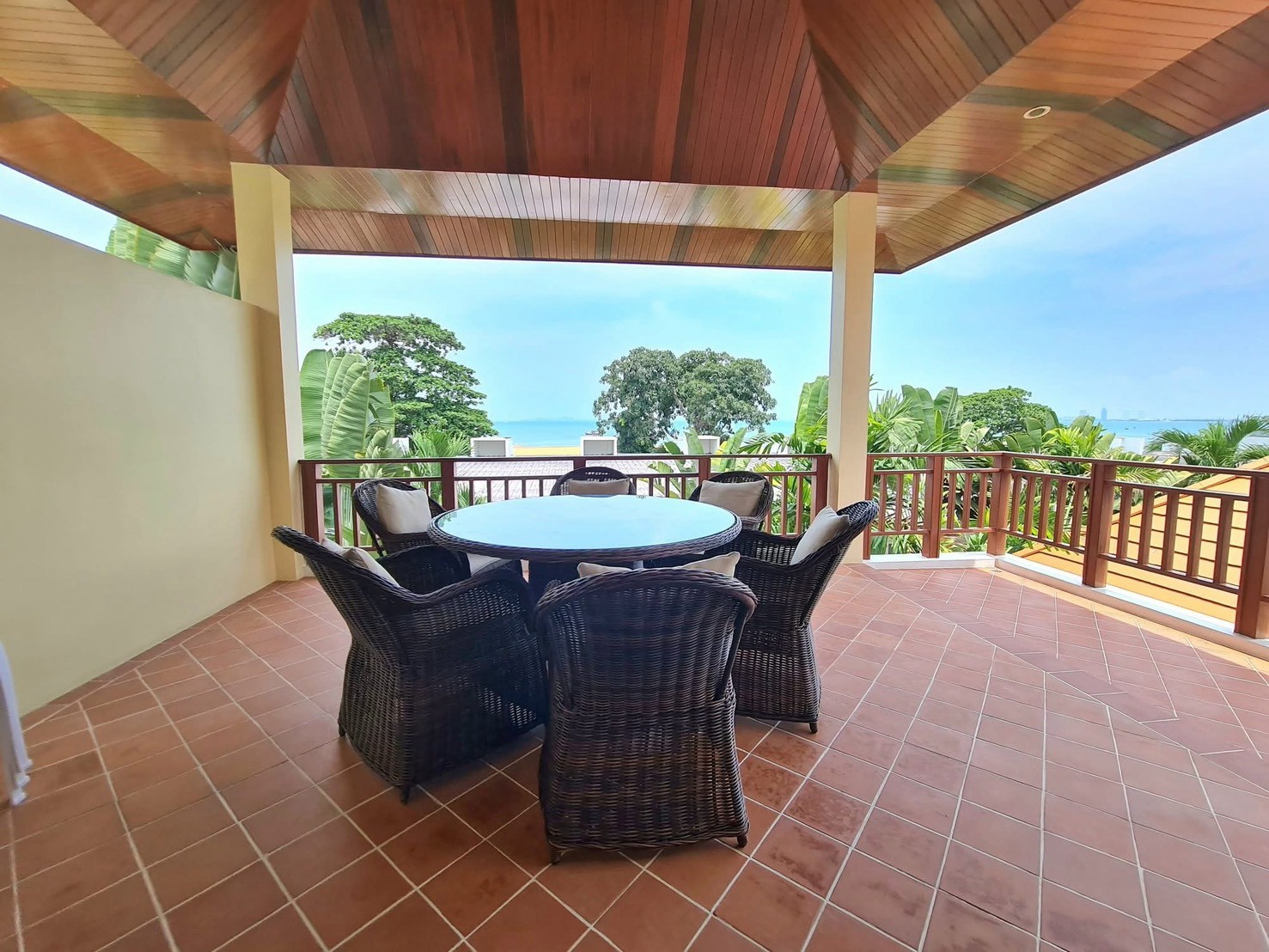 For Sale: Beachfront House For Sale near the sea. @ Bang Sa ray
