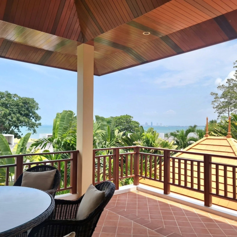 For Sale: Beachfront House For Sale near the sea. @ Bang Sa ray