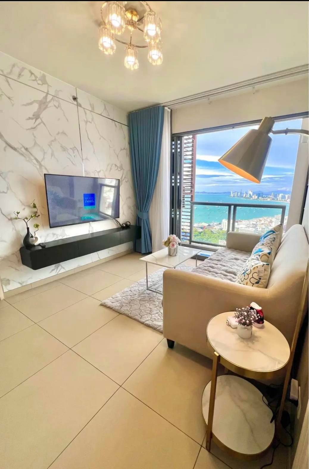 Prime Location Condo 2 Bed, 2 Bath 53 SQM. @ Unixx South Pattaya