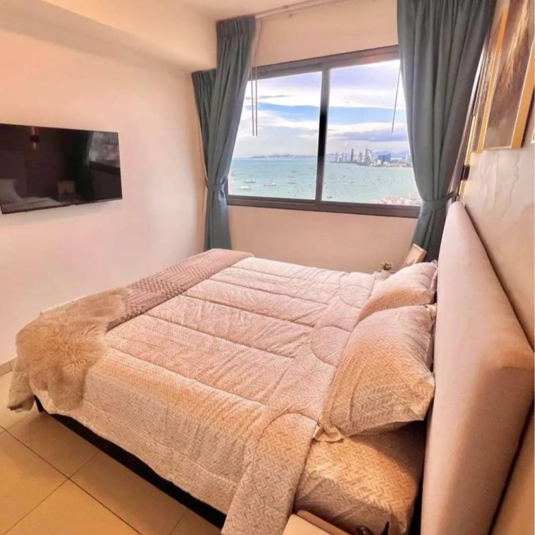 Prime Location Condo 2 Bed, 2 Bath 53 SQM. @ Unixx South Pattaya