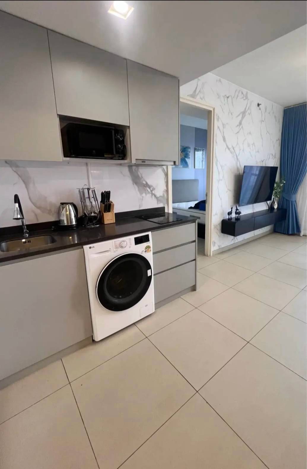 Prime Location Condo 2 Bed, 2 Bath 53 SQM. @ Unixx South Pattaya