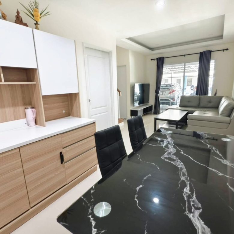 Beatiful Town House 4 Bed, 2 Bath 18 SQW.@ Ileaf Prime Pattaya-Jomtien