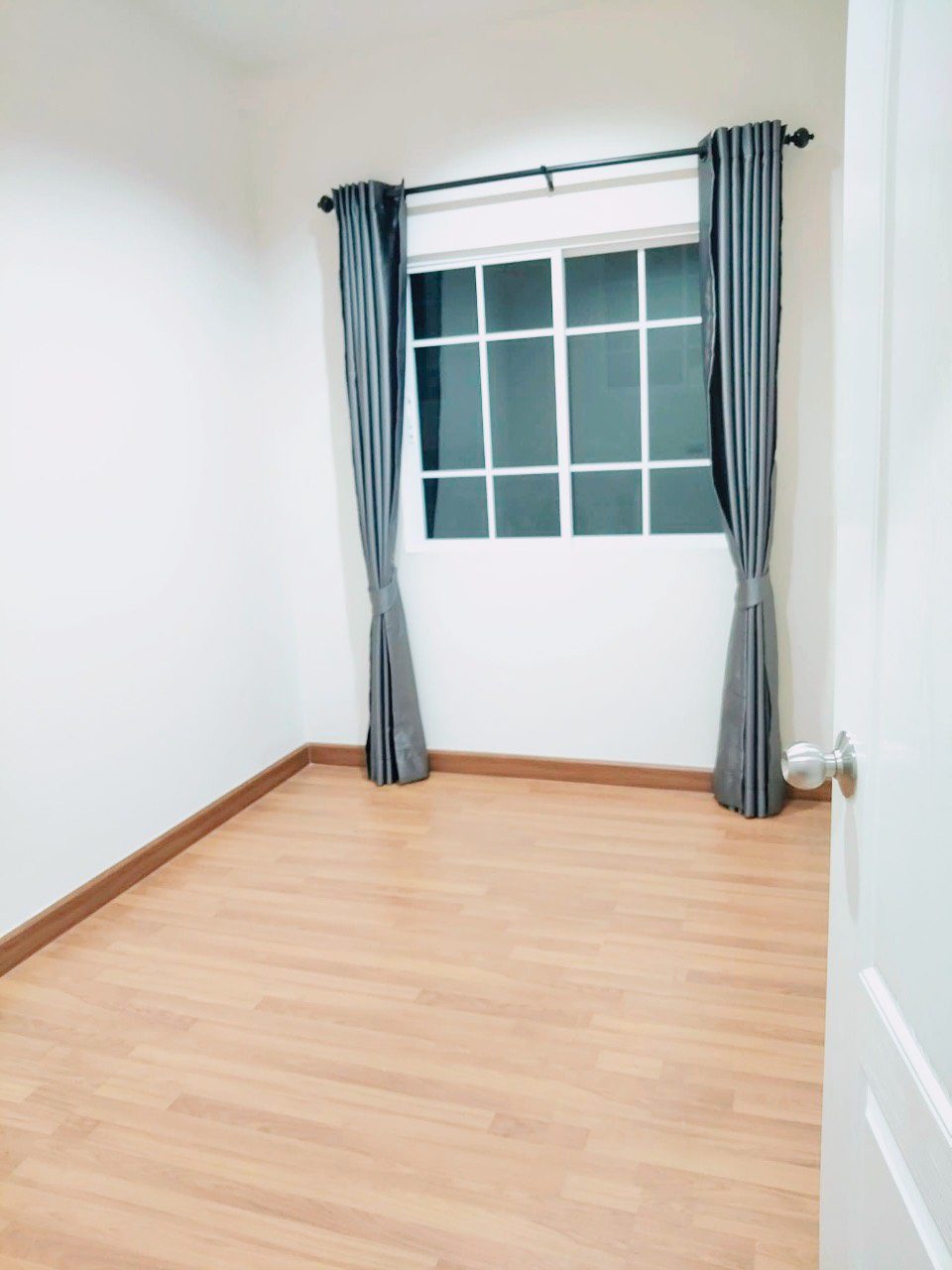 Beatiful Town House 4 Bed, 2 Bath 18 SQW.@ Ileaf Prime Pattaya-Jomtien
