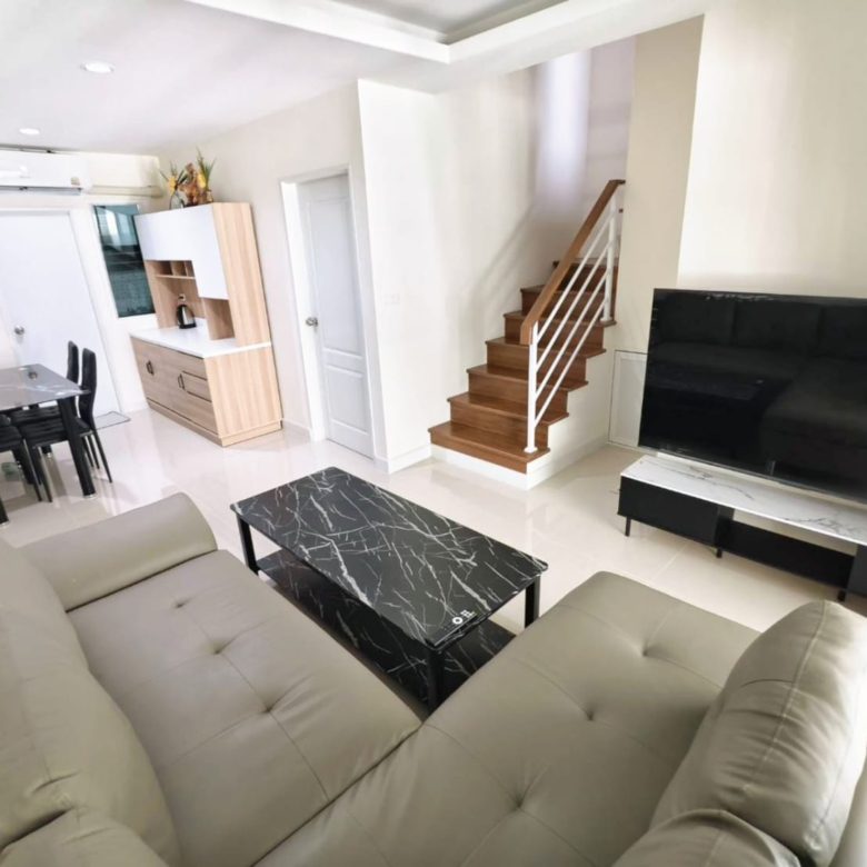 Beatiful Town House 4 Bed, 2 Bath 18 SQW.@ Ileaf Prime Pattaya-Jomtien