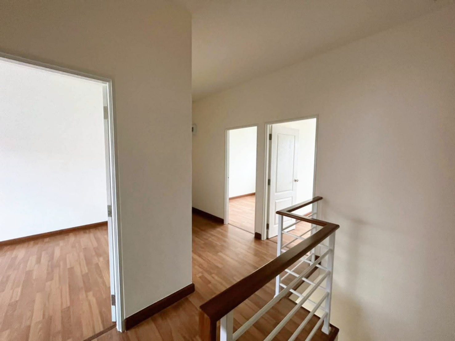 Beatiful Town House 4 Bed, 2 Bath 18 SQW.@ Ileaf Prime Pattaya-Jomtien