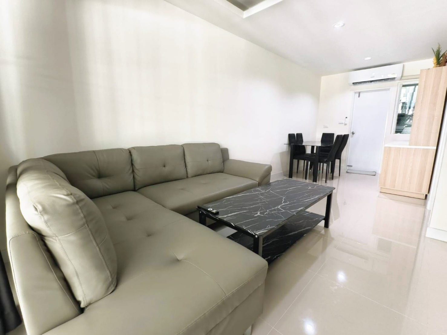 Beatiful Town House 4 Bed, 2 Bath 18 SQW.@ Ileaf Prime Pattaya-Jomtien