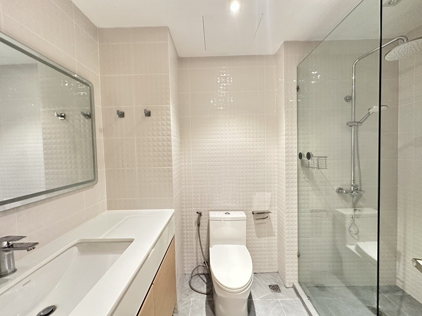 Modern Condo 2 Bed, 2 Bath143 SQM.@ View Talay 5D