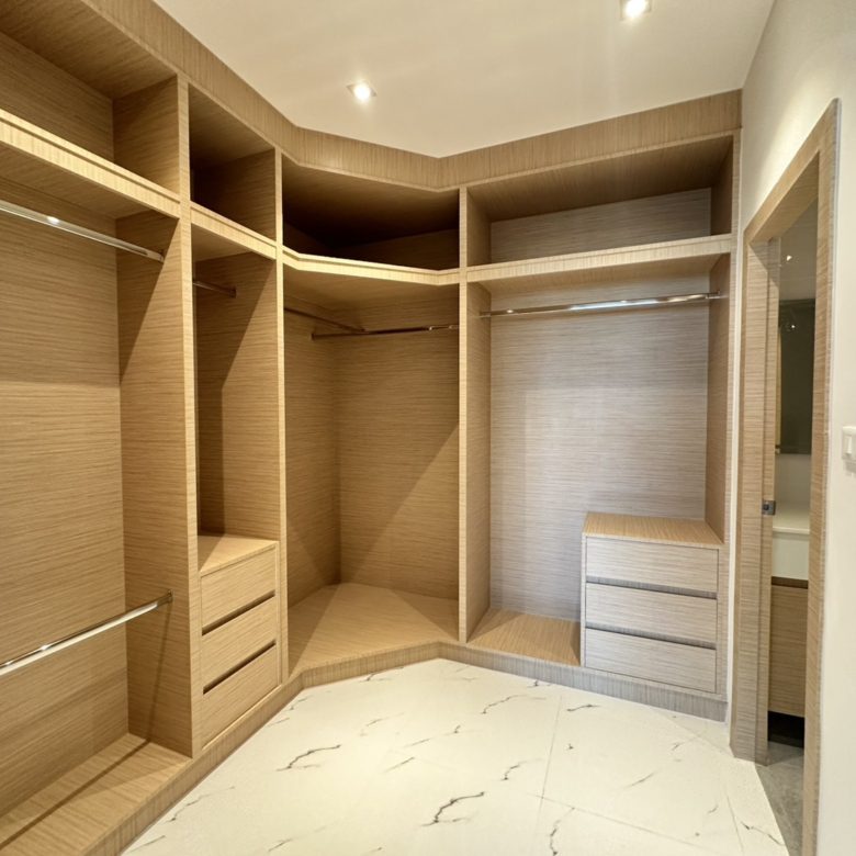 Modern Condo 2 Bed, 2 Bath143 SQM.@ View Talay 5D