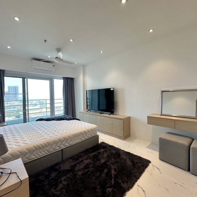 Modern Condo 2 Bed, 2 Bath143 SQM.@ View Talay 5D