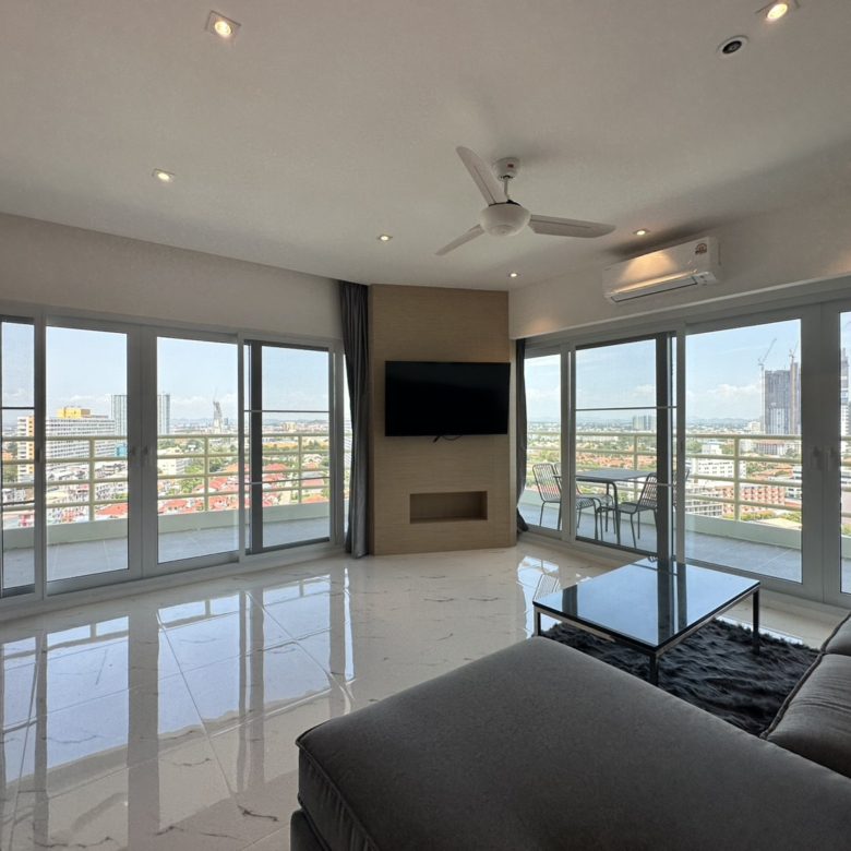 Modern Condo 2 Bed, 2 Bath143 SQM.@ View Talay 5D