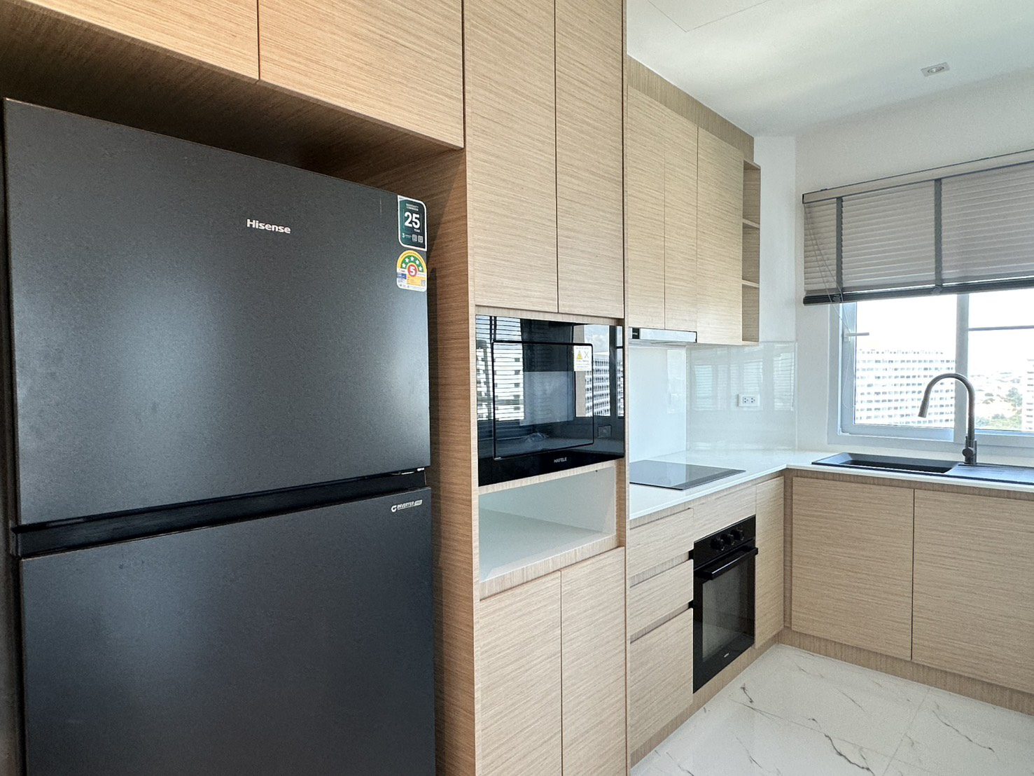 Modern Condo 2 Bed, 2 Bath143 SQM.@ View Talay 5D