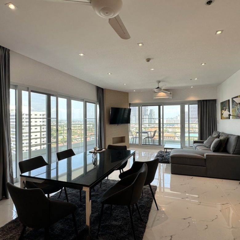 Modern Condo 2 Bed, 2 Bath143 SQM.@ View Talay 5D
