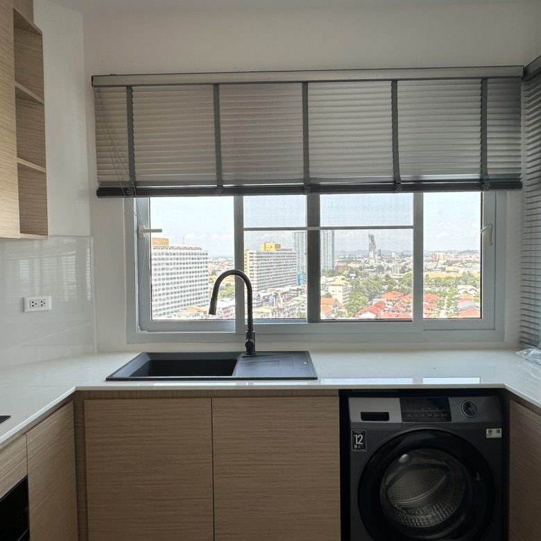 Modern Condo 2 Bed, 2 Bath143 SQM.@ View Talay 5D