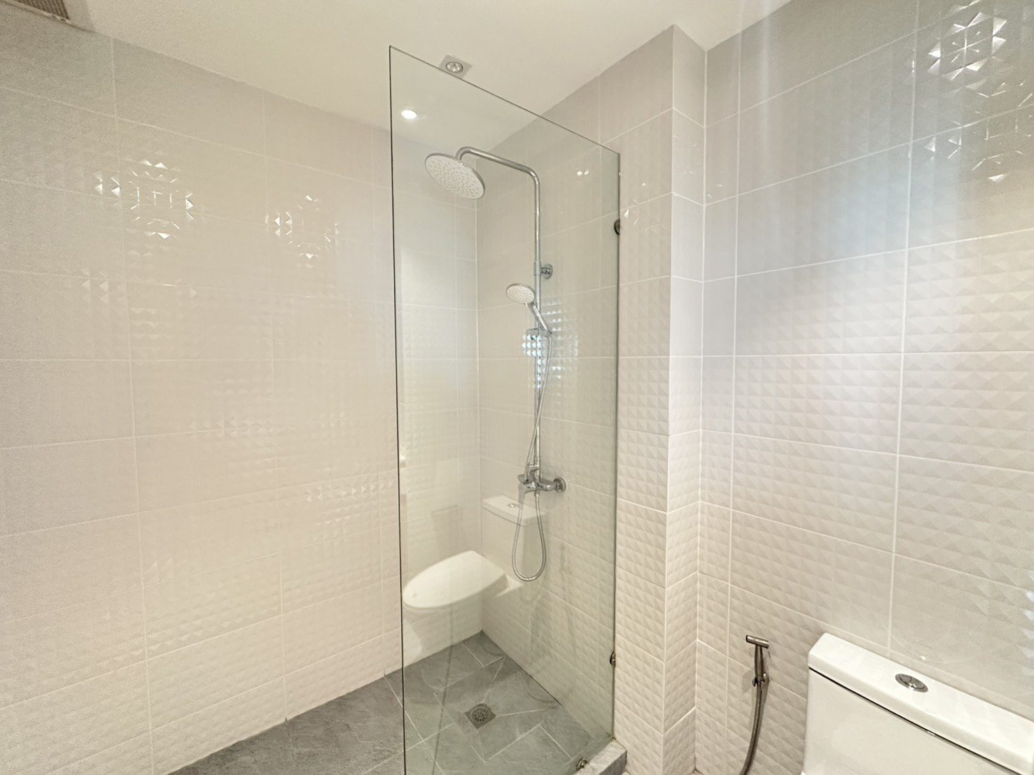 Modern Condo 2 Bed, 2 Bath143 SQM.@ View Talay 5D