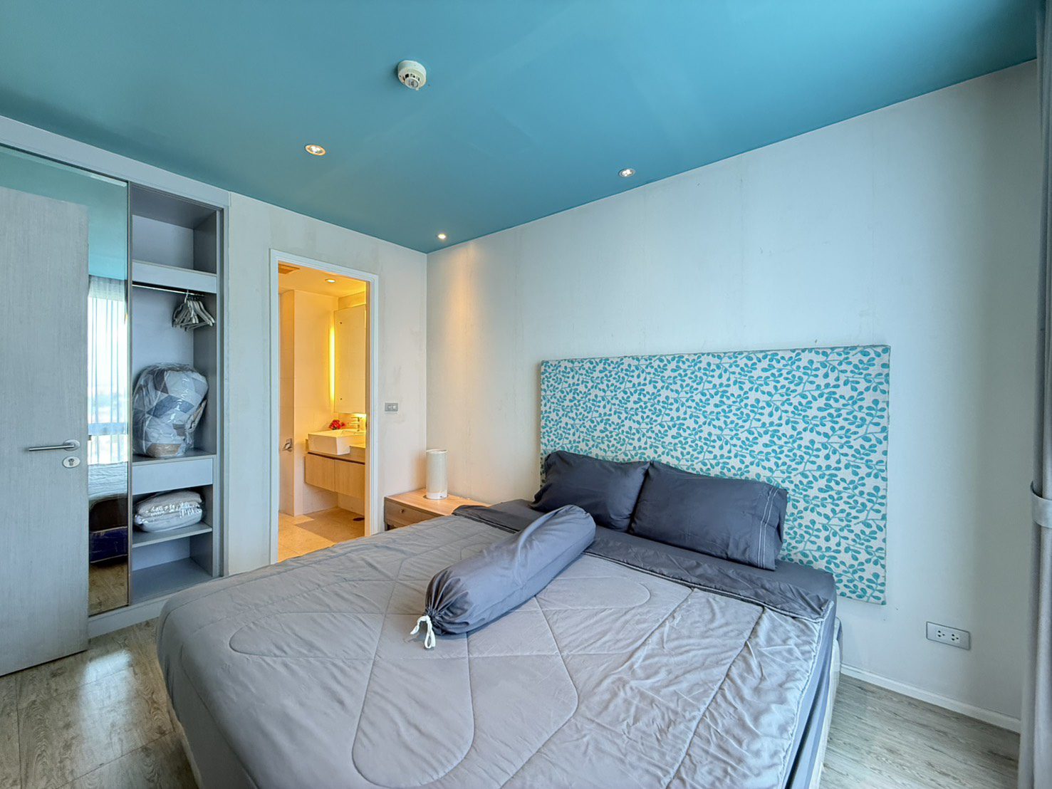 Nice Price Condo 2 Bed, 2 Bath 73 SQM. @ Atlantis Condo