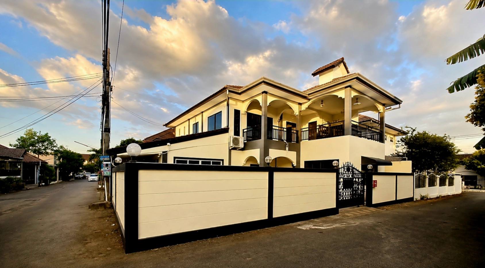 S__622683_0 For Sale : Pool villa for sale with tenant @ Soi Noen Phlap Wan