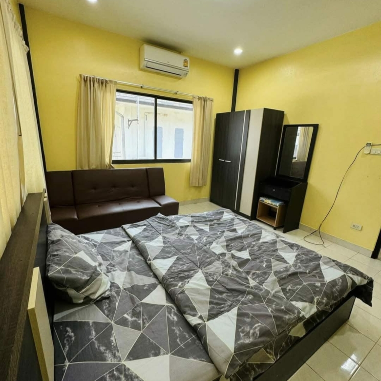 For Sale : Pool villa for sale with tenant @ Soi Noen Phlap Wan