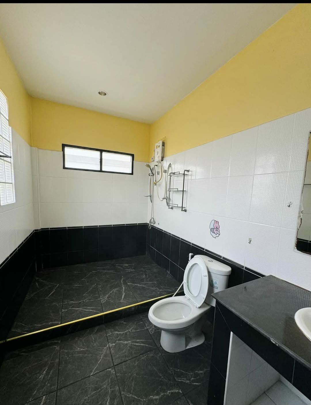 For Sale : Pool villa for sale with tenant @ Soi Noen Phlap Wan