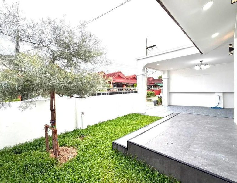 Newly built detached house 3 Bed, 3 Bath 42 SQW.@ Rattanagorn Village 5