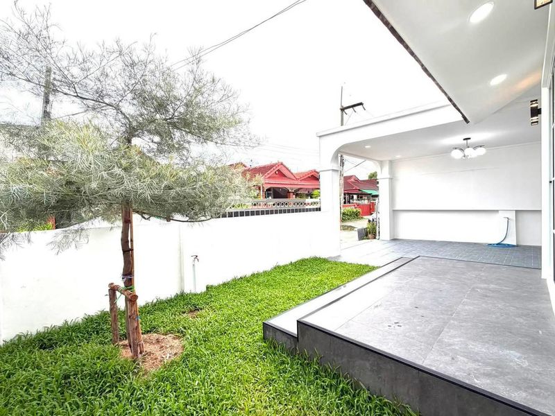 Newly built detached house 3 Bed, 3 Bath 42 SQW.@ Rattanagorn Village 5