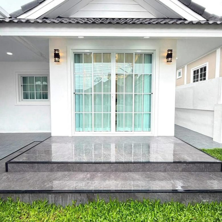 Newly built detached house 3 Bed, 3 Bath 42 SQW.@ Rattanagorn Village 5