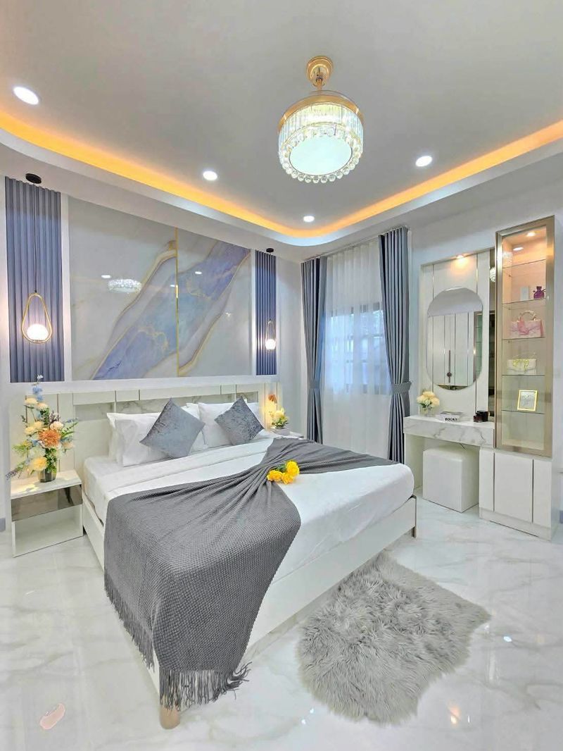 Newly Renovated Pool Villa 4 Bed, 4 Bath 122 SQW. @ Mabprachan Village