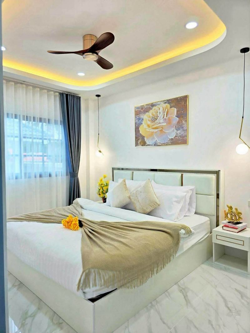 Newly Renovated Pool Villa 4 Bed, 4 Bath 122 SQW. @ Mabprachan Village